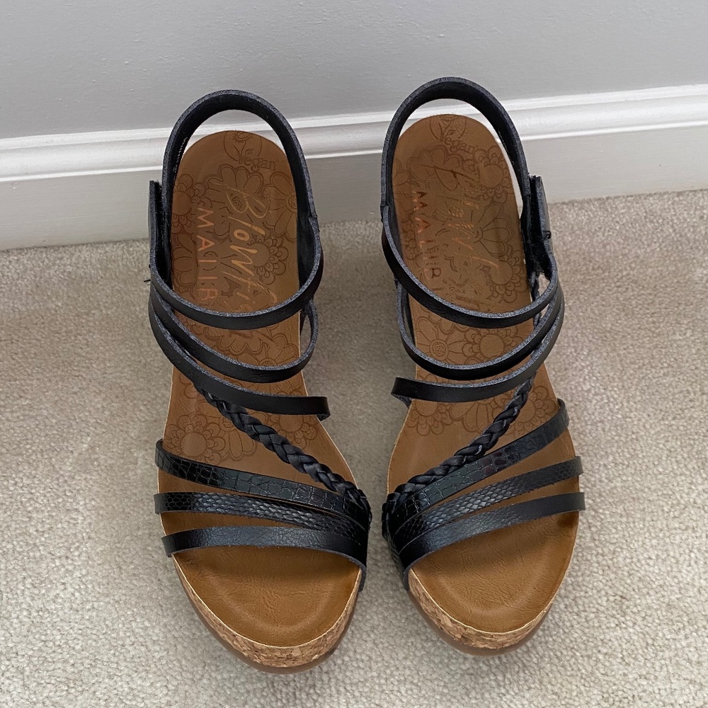 Blowfish Malibu Black Strapped Wedge Sandals - Picture 3 of 7